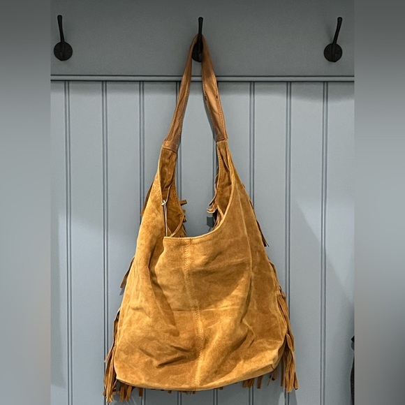 Top Shop suede fringe bag. - Picture 3 of 4